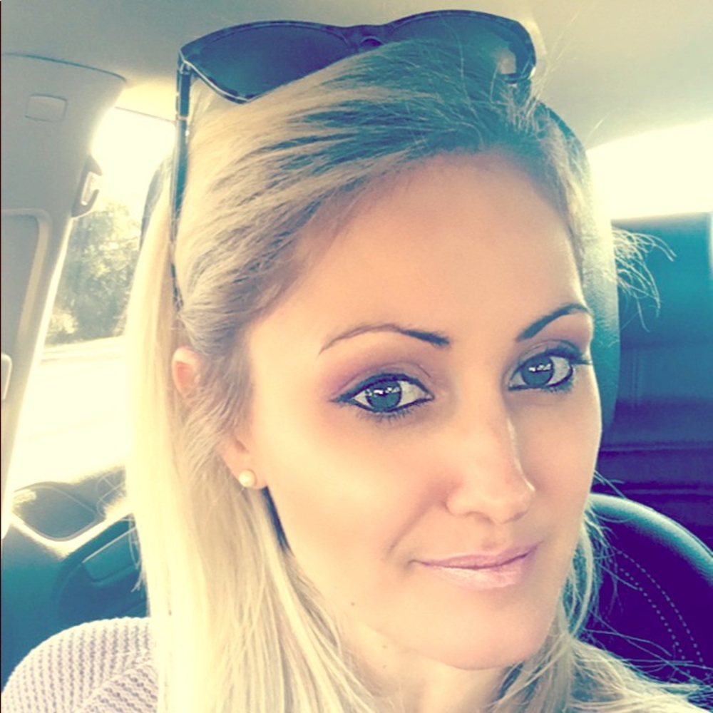 Meet your Posher, Lauren